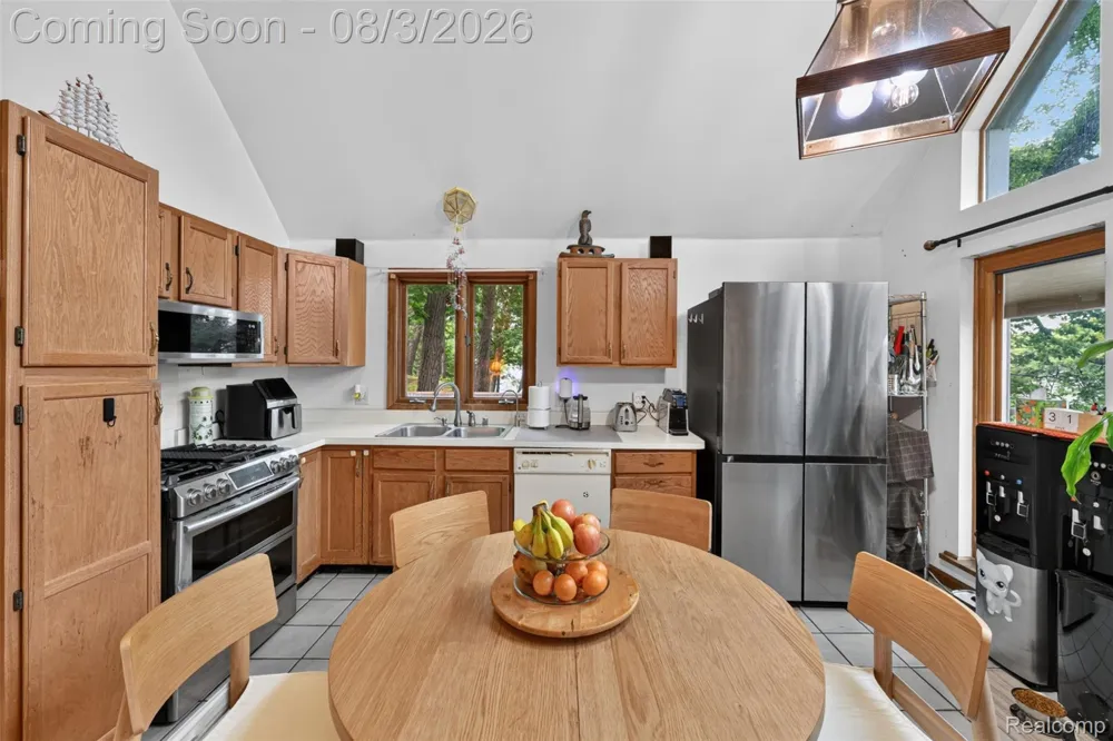 679 Long Lake Boulevard Lake Orion Village, MI 48362