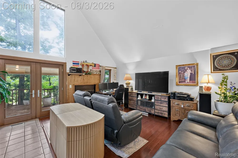 679 Long Lake Boulevard Lake Orion Village, MI 48362
