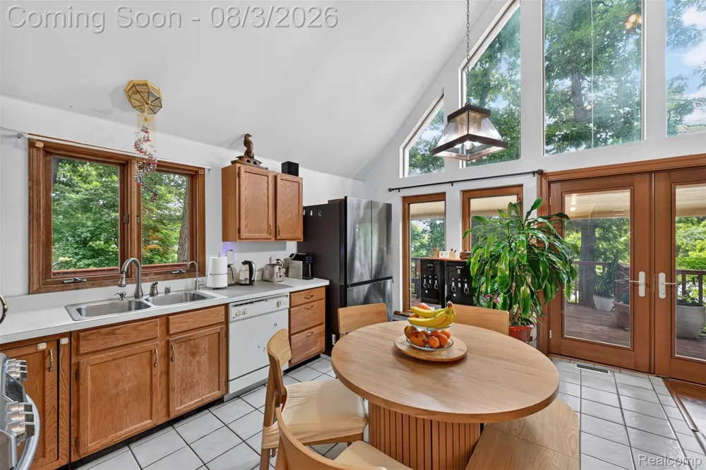 679 Long Lake Boulevard Lake Orion Village, MI 48362