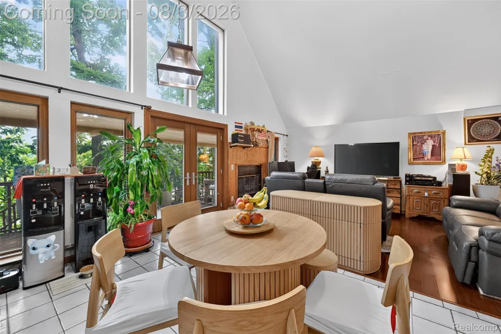 679 Long Lake Boulevard Lake Orion Village, MI 48362