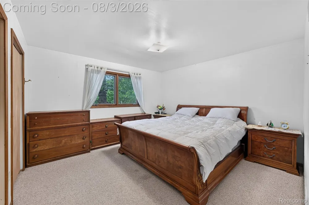 679 Long Lake Boulevard Lake Orion Village, MI 48362