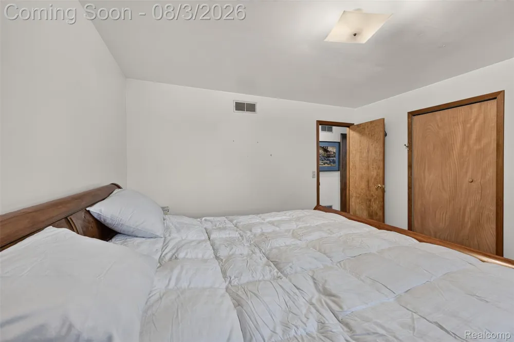 679 Long Lake Boulevard Lake Orion Village, MI 48362