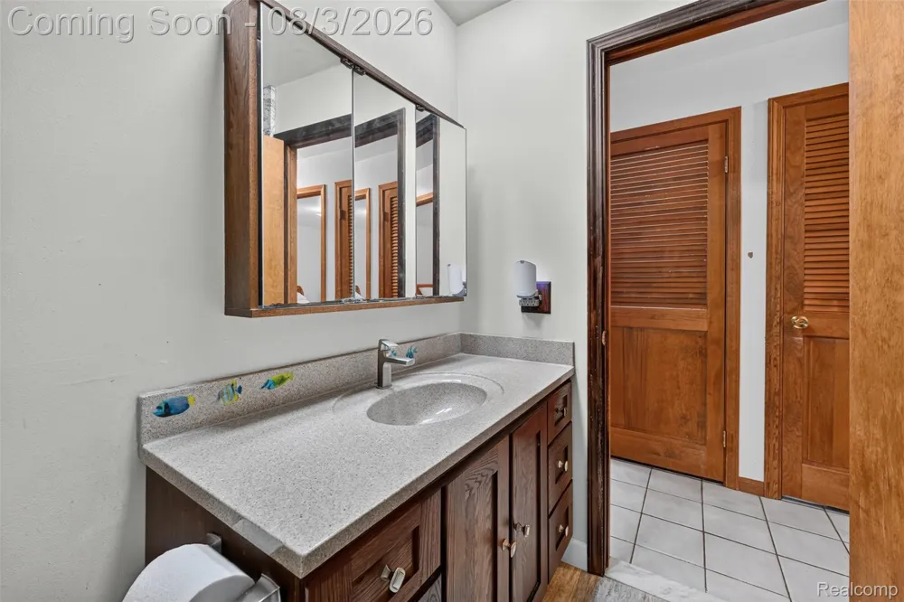 679 Long Lake Boulevard Lake Orion Village, MI 48362