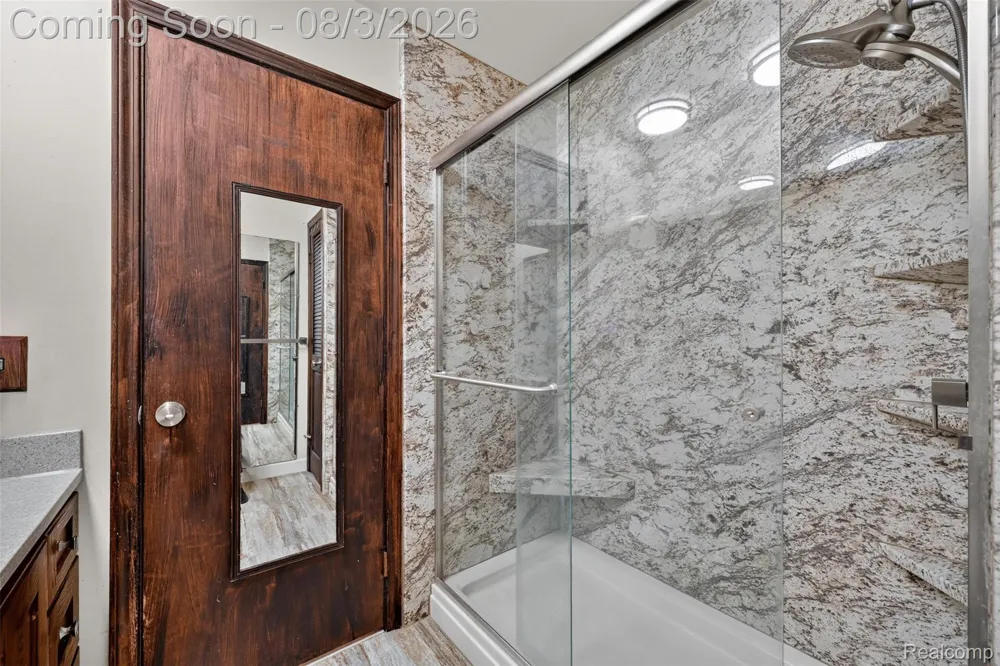 679 Long Lake Boulevard Lake Orion Village, MI 48362
