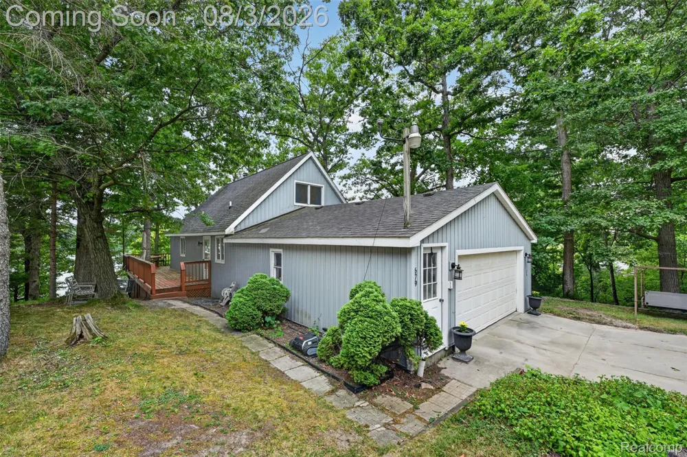 679 Long Lake Boulevard Lake Orion Village, MI 48362