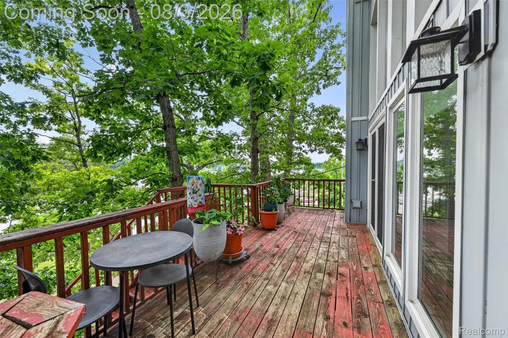 679 Long Lake Boulevard Lake Orion Village, MI 48362