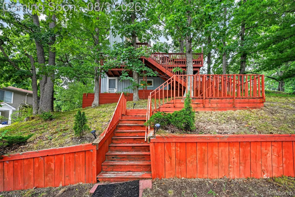 679 Long Lake Boulevard Lake Orion Village, MI 48362