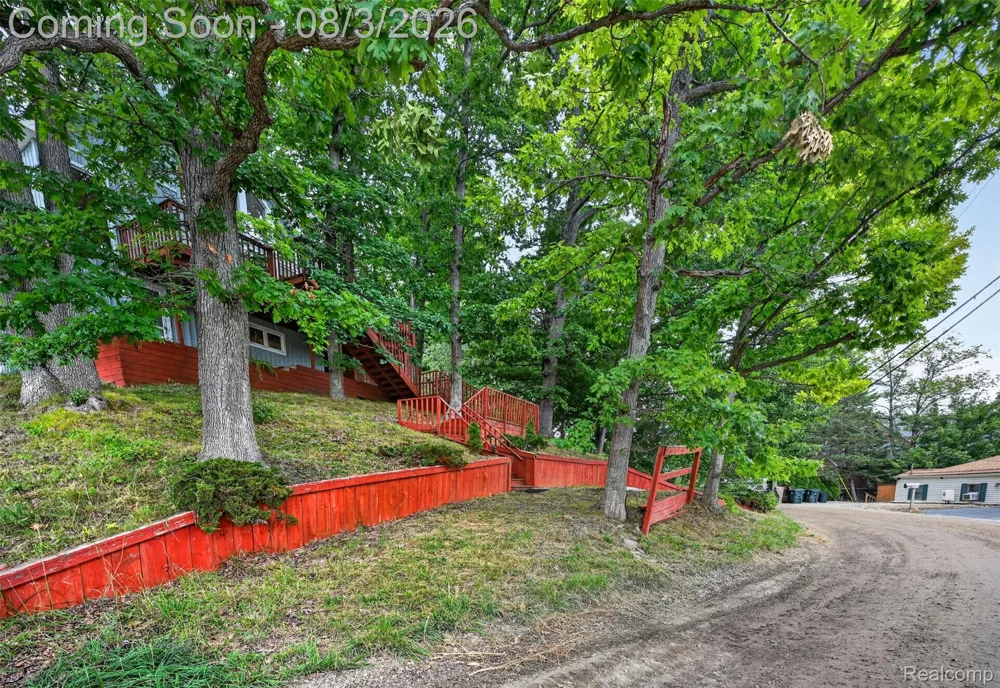 679 Long Lake Boulevard Lake Orion Village, MI 48362