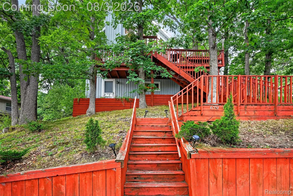 679 Long Lake Boulevard Lake Orion Village, MI 48362