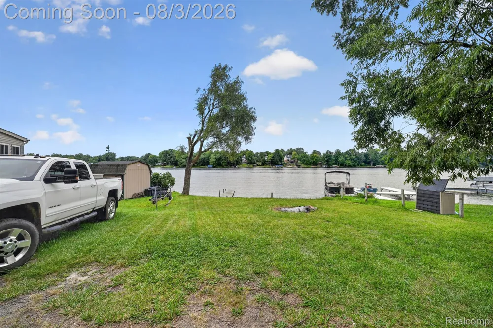 679 Long Lake Boulevard Lake Orion Village, MI 48362