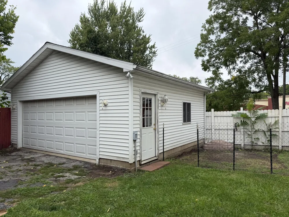 120 Bent Oak Avenue Adrian City, MI 49221