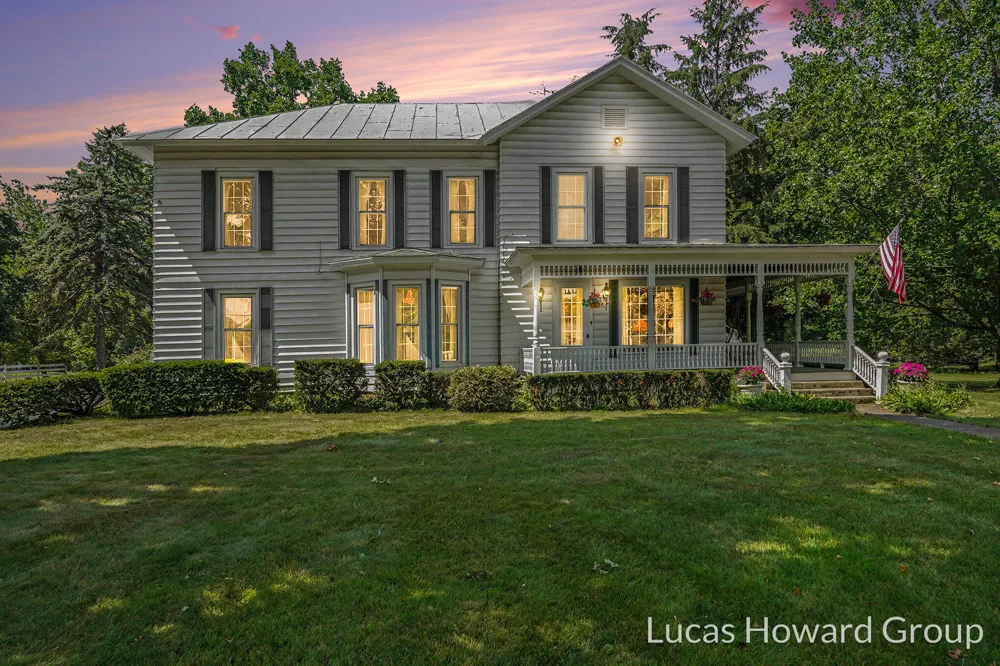314 S Sherwood Avenue Plainwell City, MI 49080
