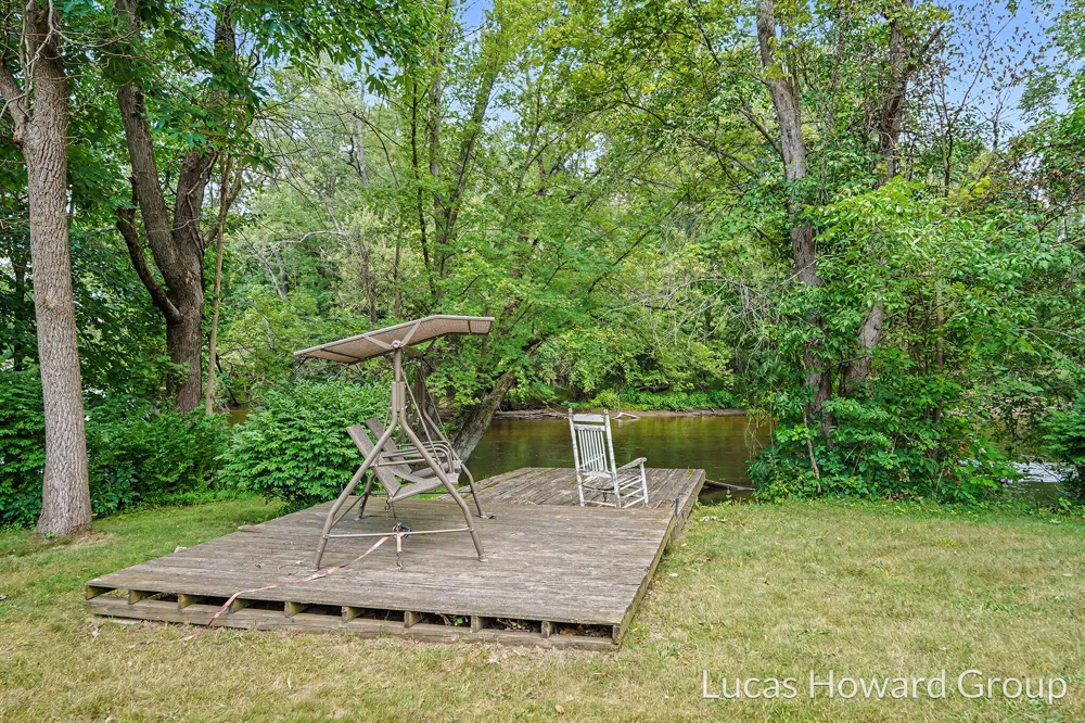 314 S Sherwood Avenue Plainwell City, MI 49080
