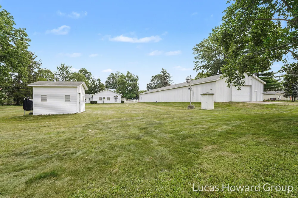 314 S Sherwood Avenue Plainwell City, MI 49080