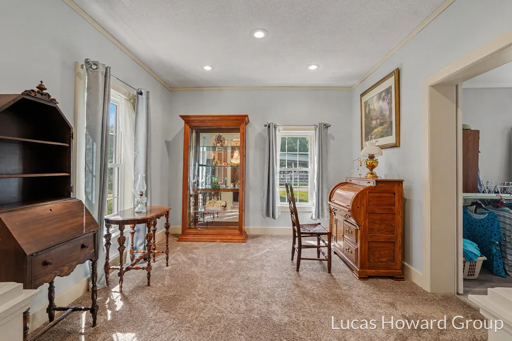314 S Sherwood Avenue Plainwell City, MI 49080