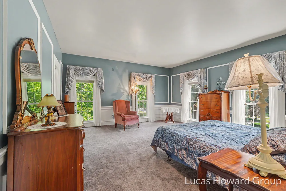 314 S Sherwood Avenue Plainwell City, MI 49080
