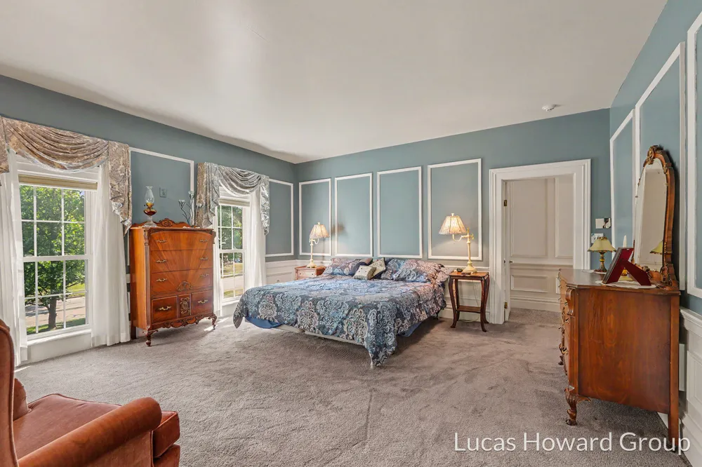 314 S Sherwood Avenue Plainwell City, MI 49080