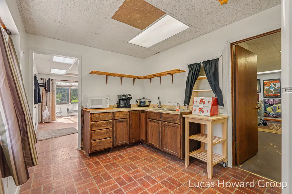314 S Sherwood Avenue Plainwell City, MI 49080