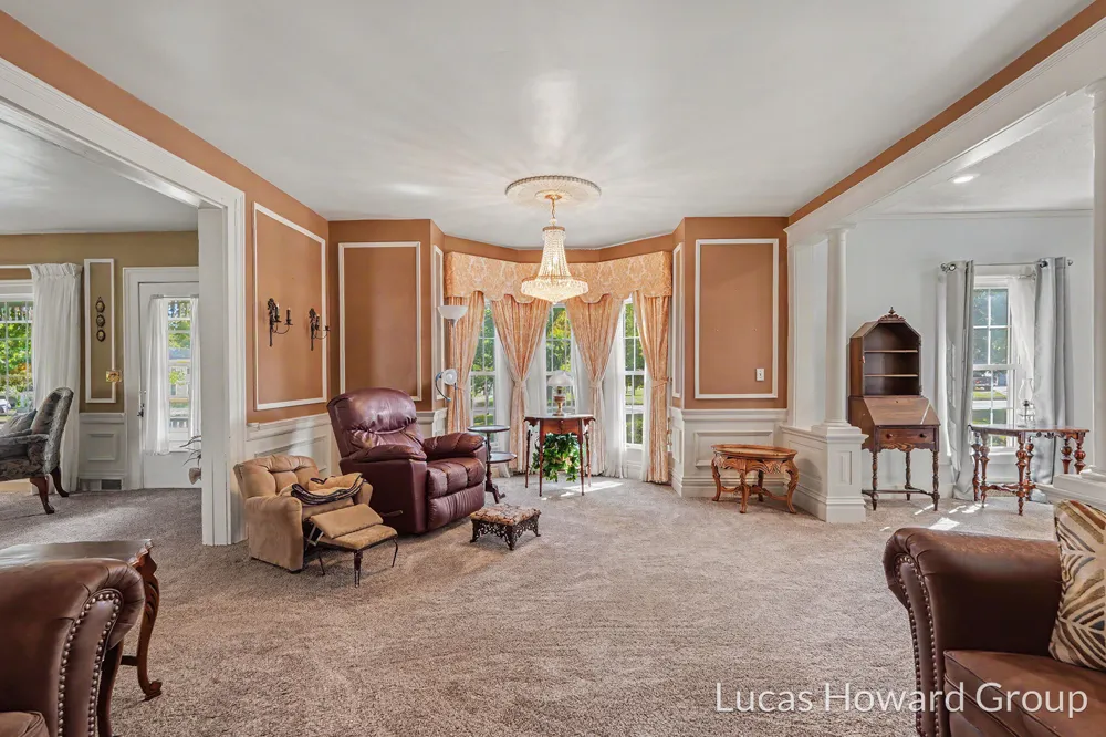 314 S Sherwood Avenue Plainwell City, MI 49080