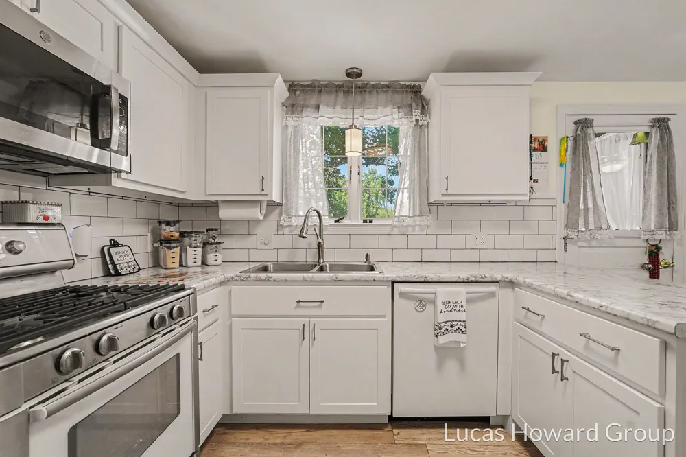 314 S Sherwood Avenue Plainwell City, MI 49080
