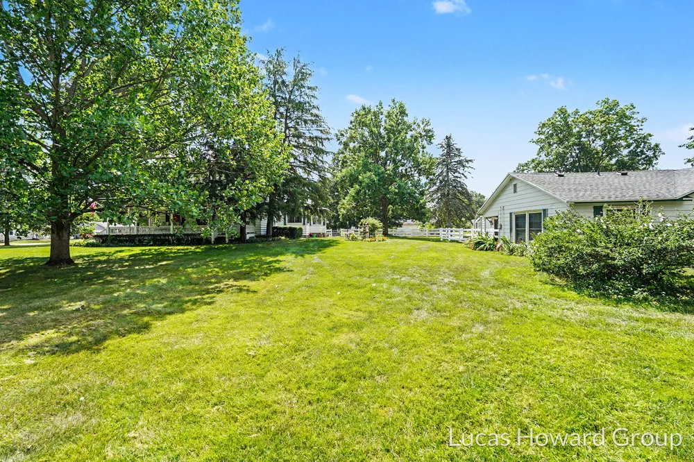 314 S Sherwood Avenue Plainwell City, MI 49080
