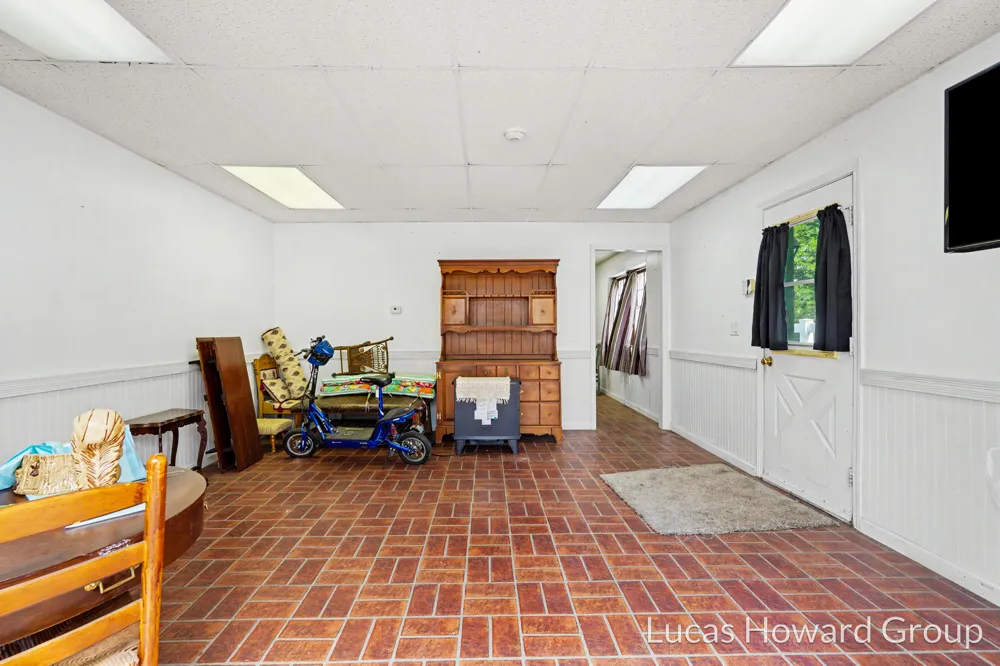 314 S Sherwood Avenue Plainwell City, MI 49080
