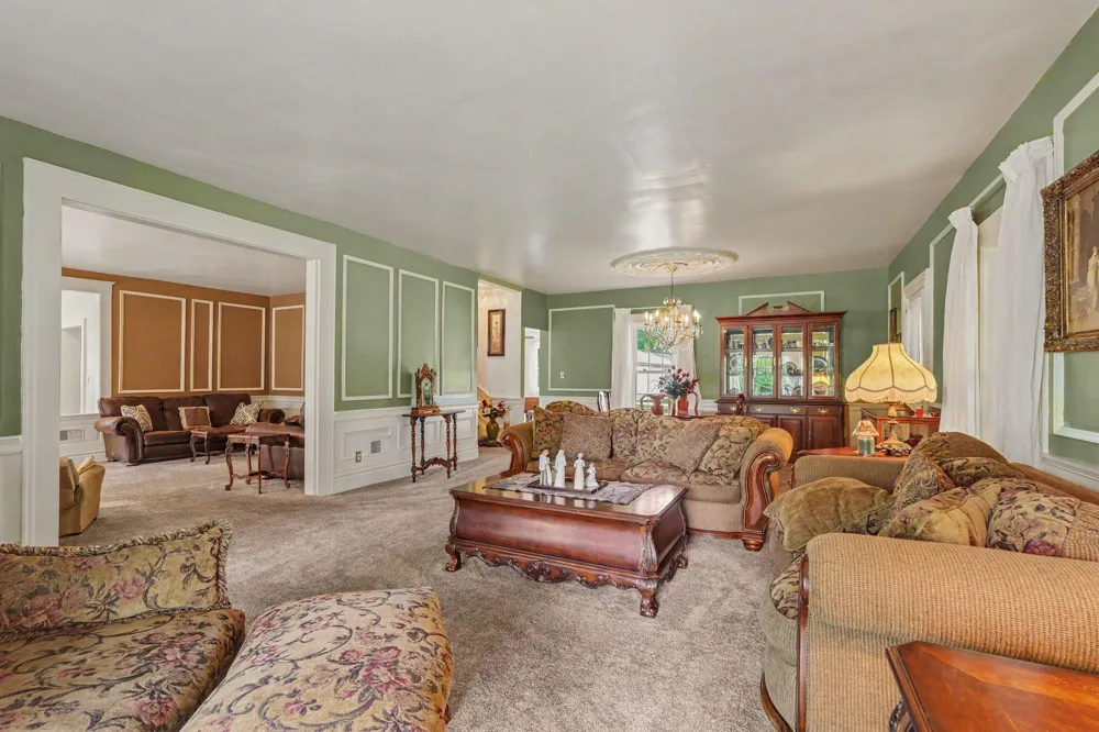 314 S Sherwood Avenue Plainwell City, MI 49080