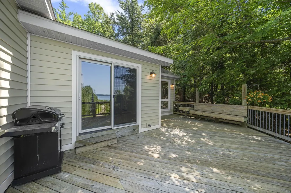 10101 Peninsula Drive Peninsula Township, MI 49686