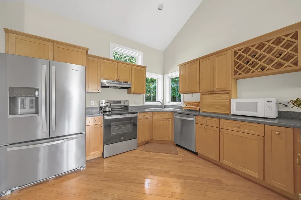 10101 Peninsula Drive Peninsula Township, MI 49686
