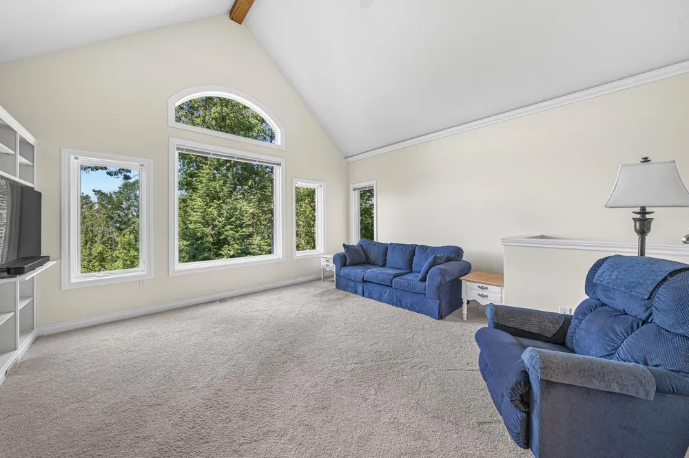 10101 Peninsula Drive Peninsula Township, MI 49686