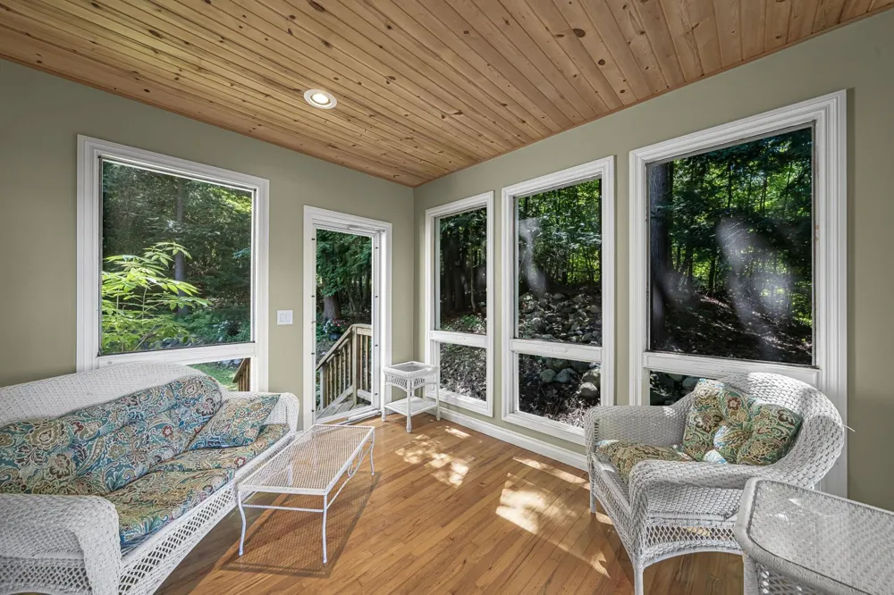 10101 Peninsula Drive Peninsula Township, MI 49686