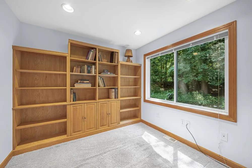 10101 Peninsula Drive Peninsula Township, MI 49686