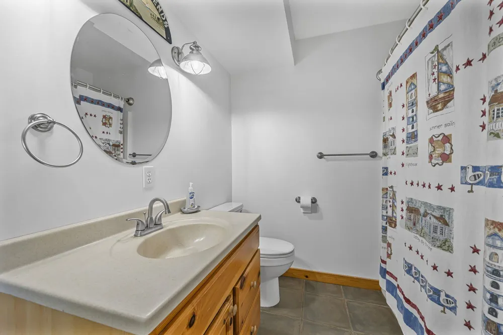 10101 Peninsula Drive Peninsula Township, MI 49686