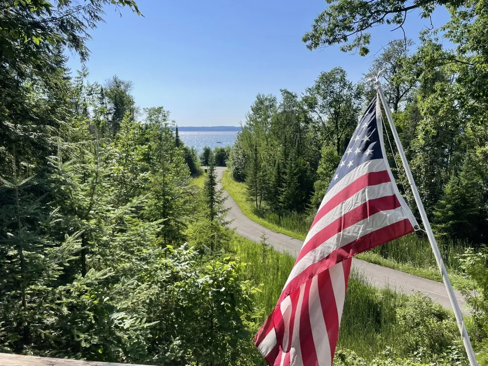 10101 Peninsula Drive Peninsula Township, MI 49686