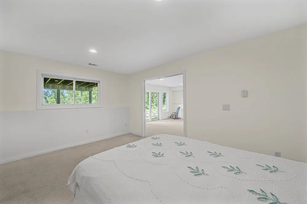 10101 Peninsula Drive Peninsula Township, MI 49686