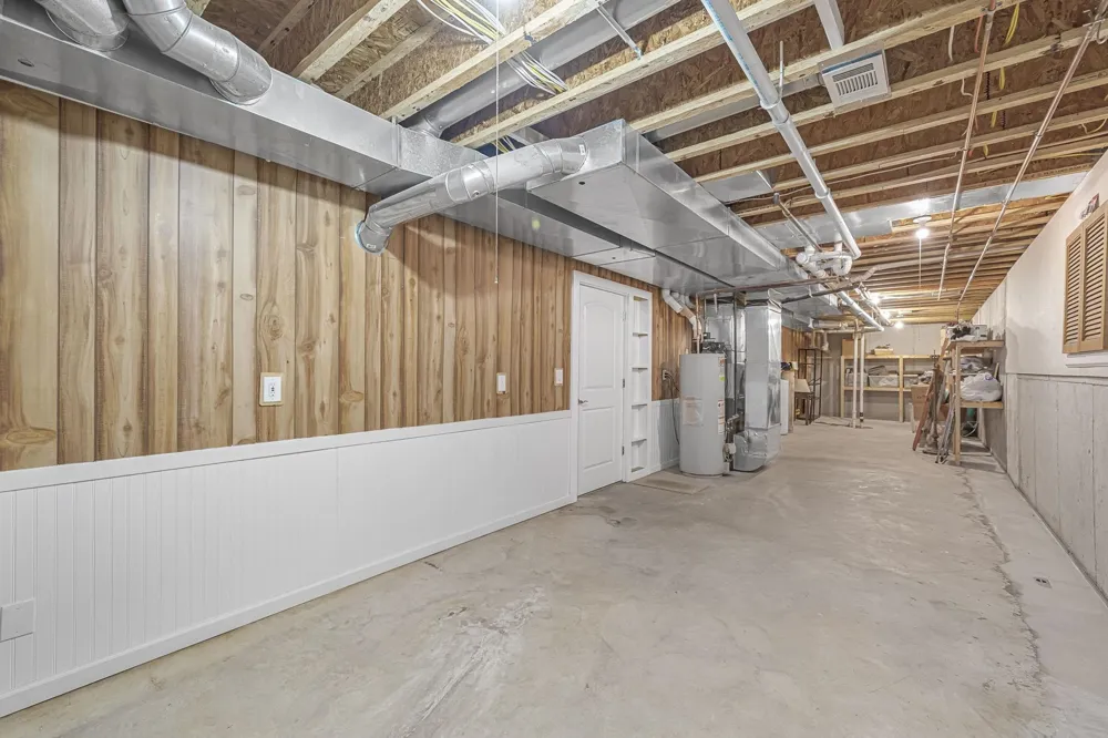 10101 Peninsula Drive Peninsula Township, MI 49686