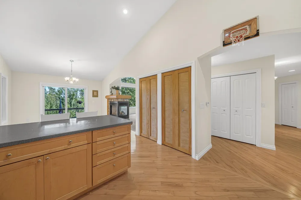 10101 Peninsula Drive Peninsula Township, MI 49686