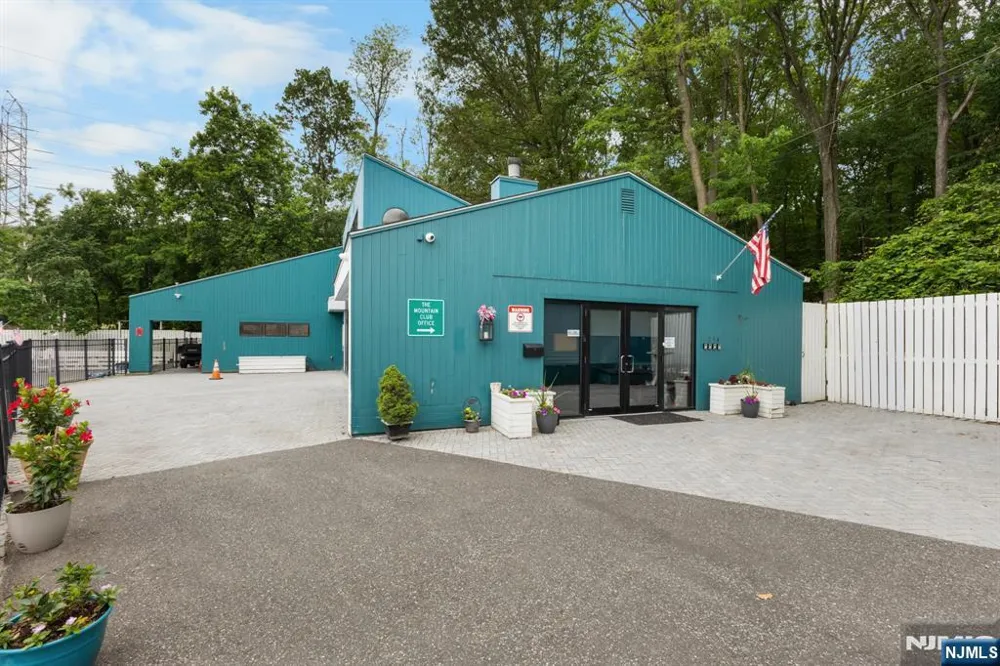 2467 State Route 10 Par-Troy Hills, NJ 07950