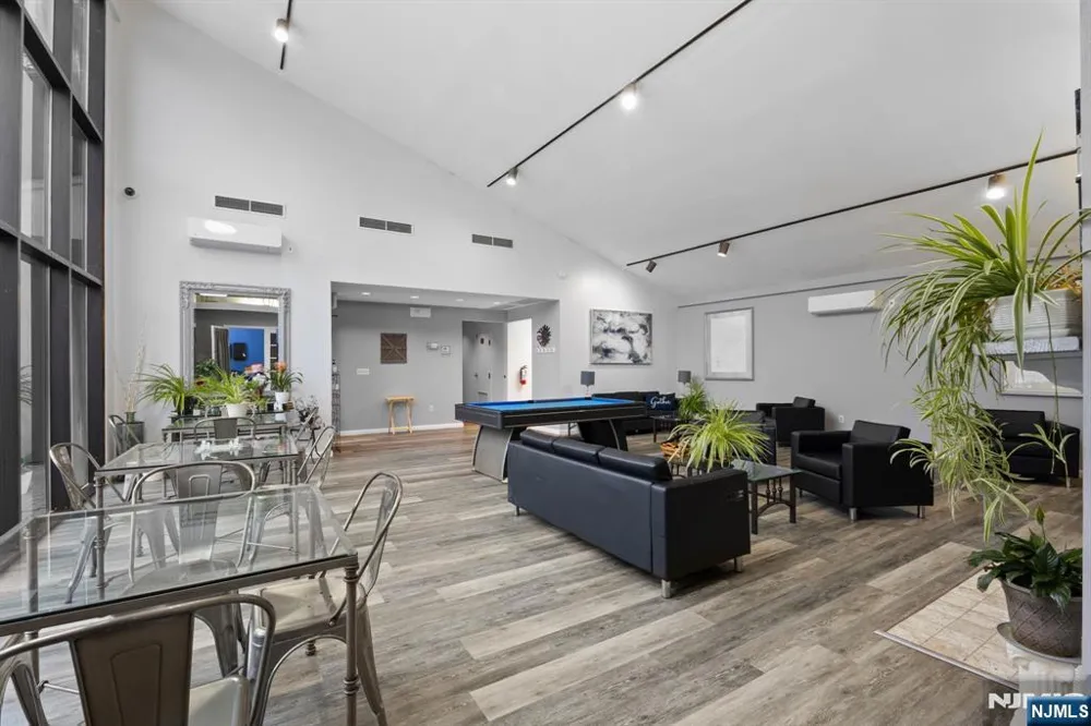 2467 State Route 10 Par-Troy Hills, NJ 07950