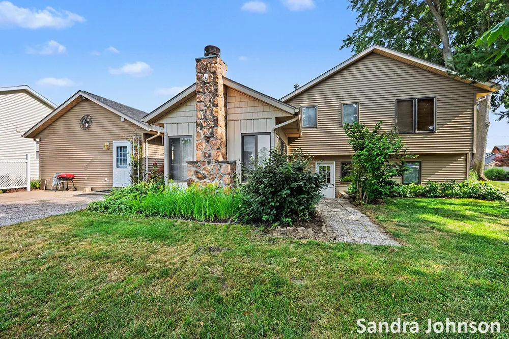 12725 Park Drive Wayland, MI 49348