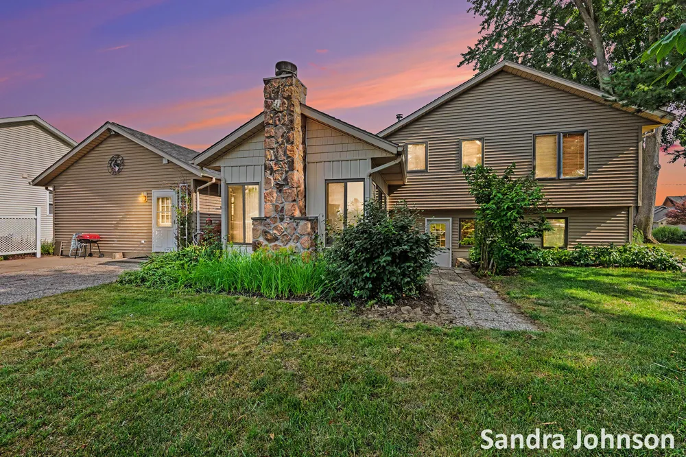12725 Park Drive Wayland, MI 49348