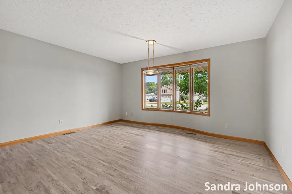 12725 Park Drive Wayland, MI 49348