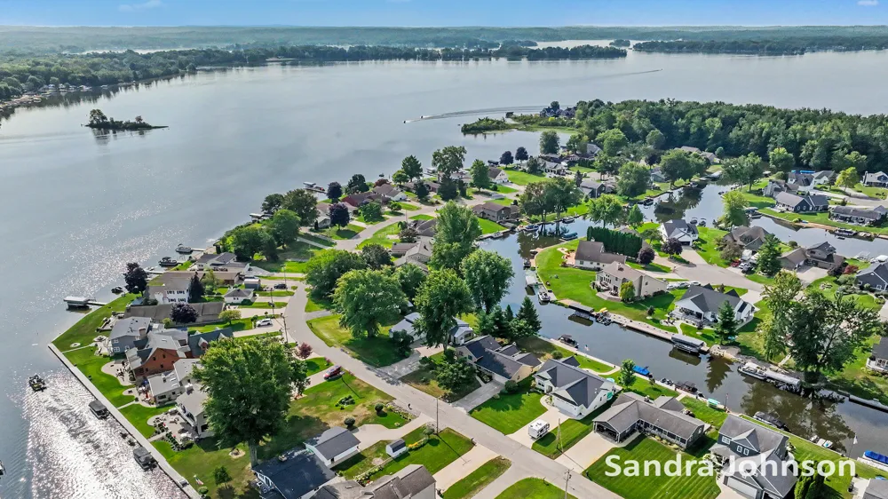 12725 Park Drive Wayland, MI 49348
