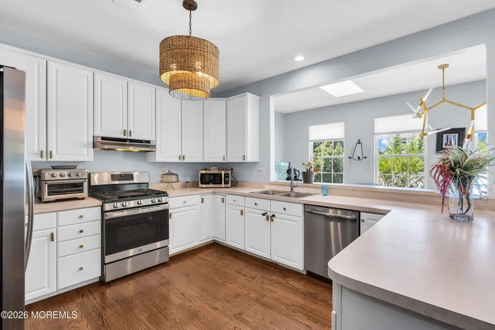 2 Stonehedge Drive East Windsor, NJ 08520