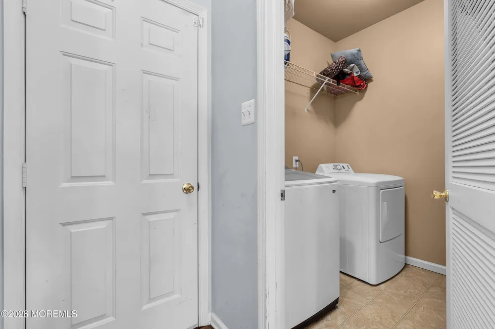 2 Stonehedge Drive East Windsor, NJ 08520