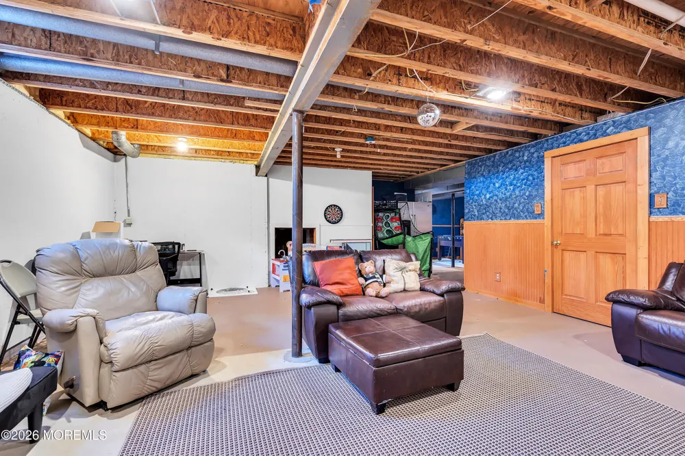 2 Stonehedge Drive East Windsor, NJ 08520