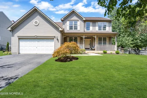 2 Stonehedge Drive
