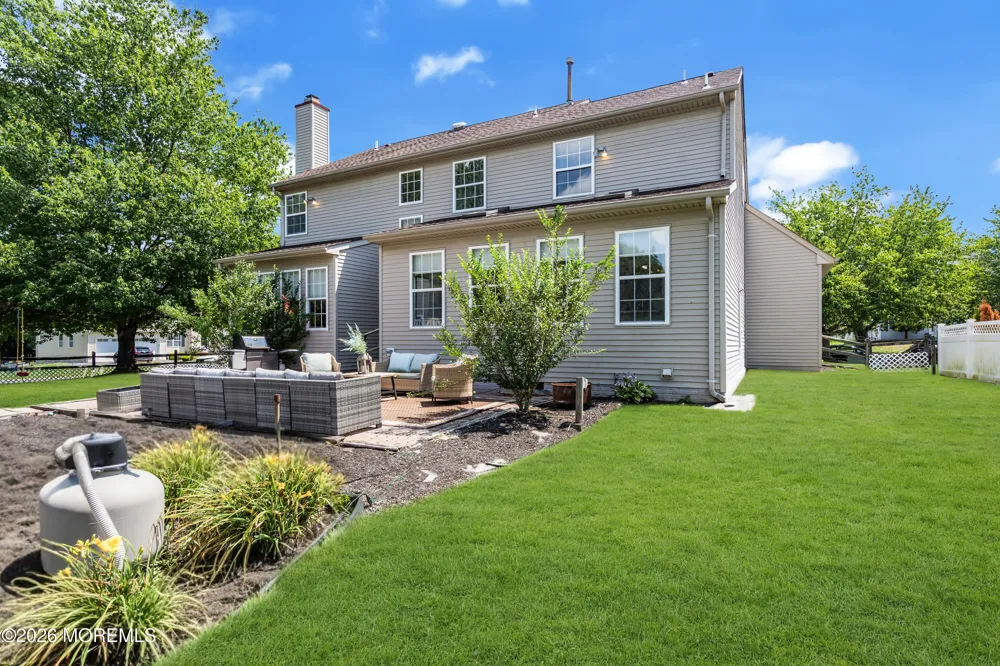 2 Stonehedge Drive East Windsor, NJ 08520