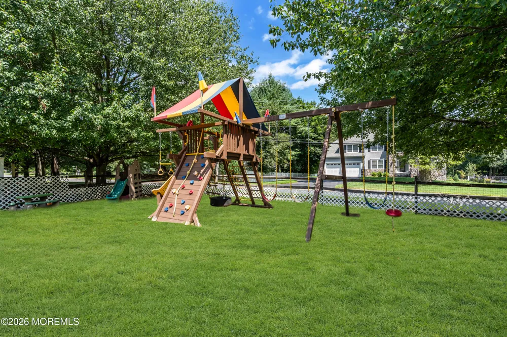 2 Stonehedge Drive East Windsor, NJ 08520