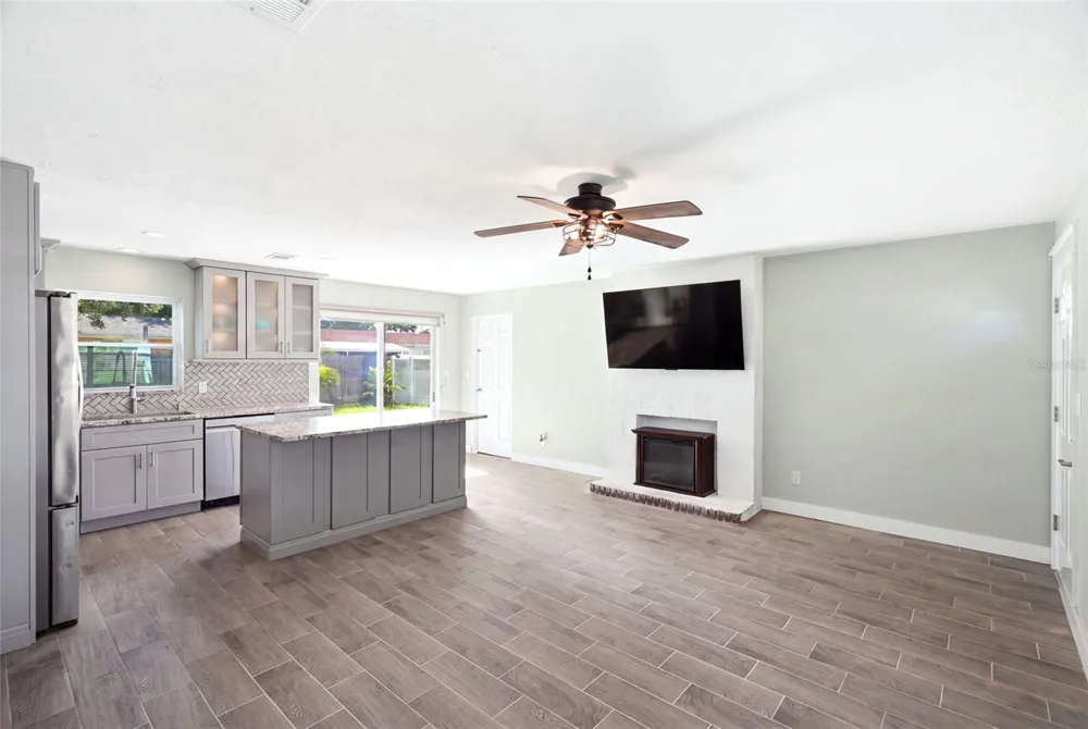 8765 55TH WAY Pinellas Park, FL 33782